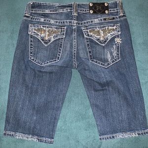 Miss Me Shorts with rhinestones size 29